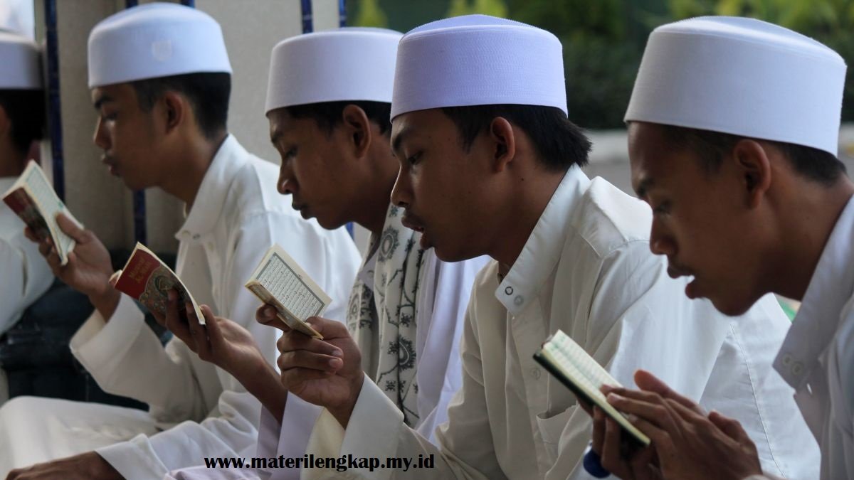 Kabar Gembira! Kemenag Siapkan Beasiswa untuk Santri Penghafal Al-Qur'an